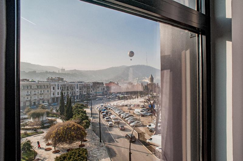 Holiday Inn Express Tbilisi - Avlabari image