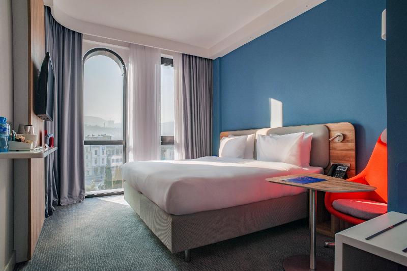 Holiday Inn Express Tbilisi - Avlabari image
