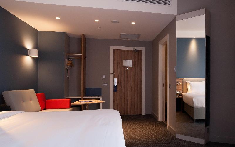 Holiday Inn Express Tbilisi - Avlabari image