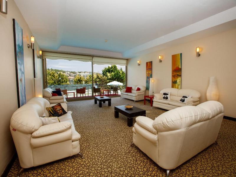 Suena Hotel image