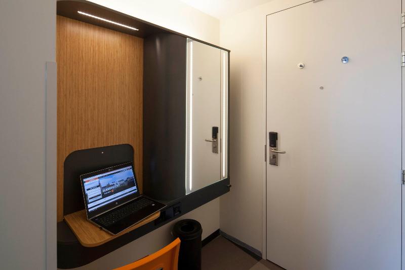easyHotel Maastricht City Centre image