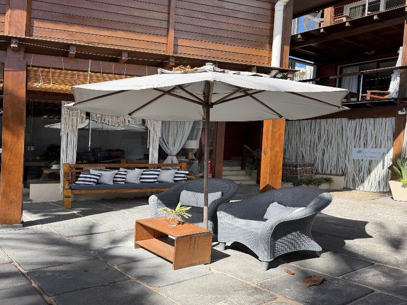 Le Terrace image