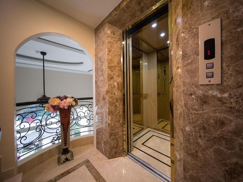 SAIGON BY NIGHT LUXURY HOTEL image