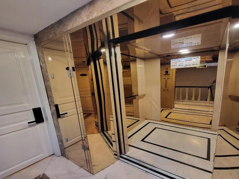 SAIGON BY NIGHT LUXURY HOTEL image