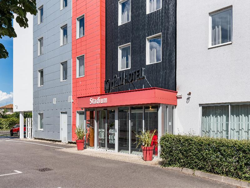 Kyriad Lyon Est - Stadium - Eurexpo image