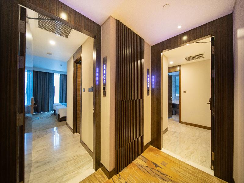 Queen Ann Nha Trang Hotel image