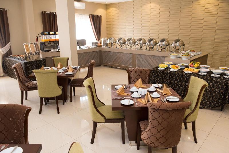 Crossroads Hotel Blantyre image