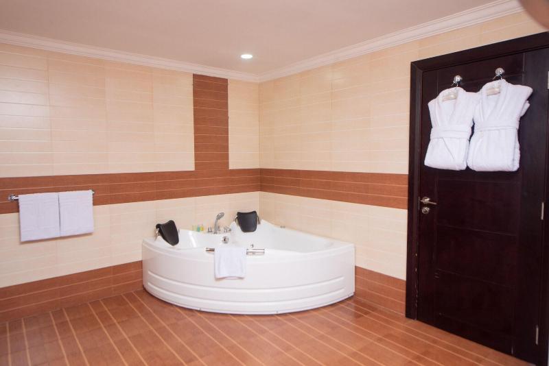Crossroads Hotel Blantyre image
