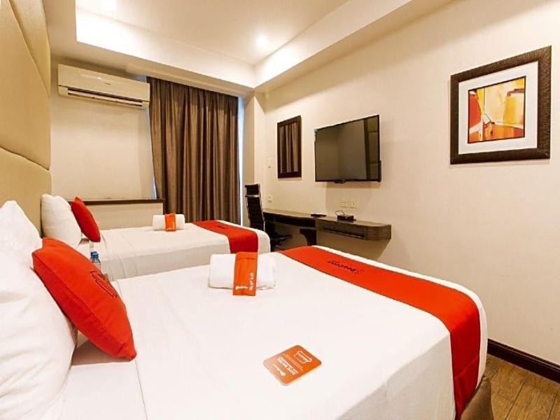 RedDoorz Premium @ West Avenue Quezon City image