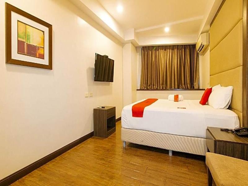RedDoorz Premium @ West Avenue Quezon City image
