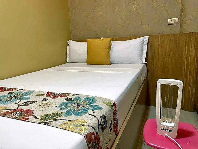 Starlight Bed and Breakfast image