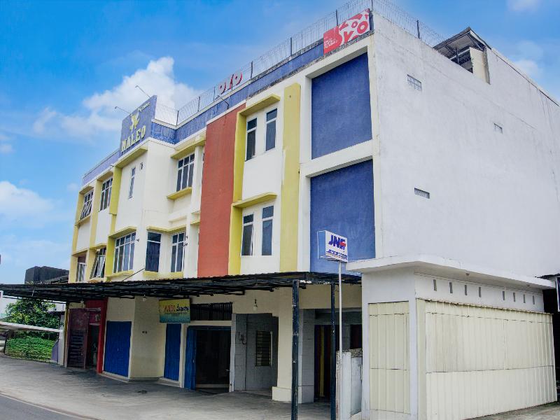 Hotel O Angkatan 45 Near Istana Gubernur image