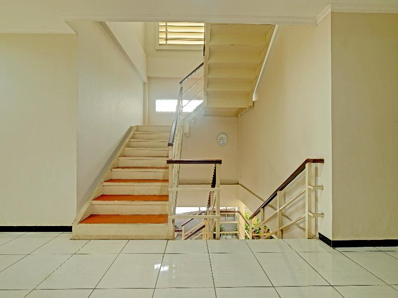 Super OYO 389 Sky Guesthouse — view