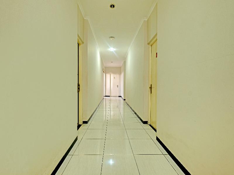 Super OYO 389 Sky Guesthouse image