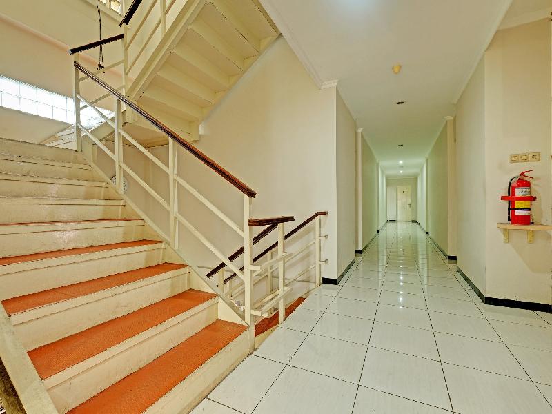 Super OYO 389 Sky Guesthouse image