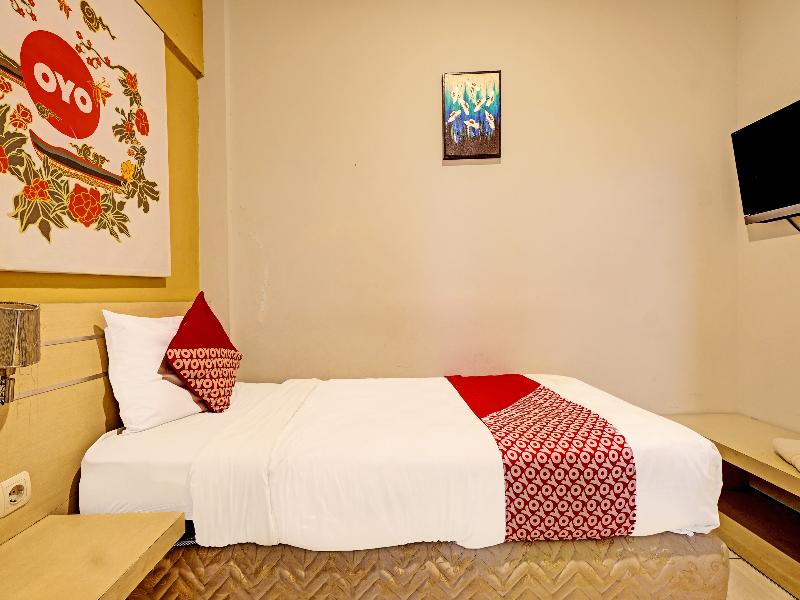 Super OYO 389 Sky Guesthouse image