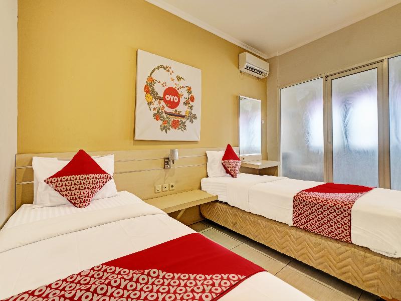 Super OYO 389 Sky Guesthouse image