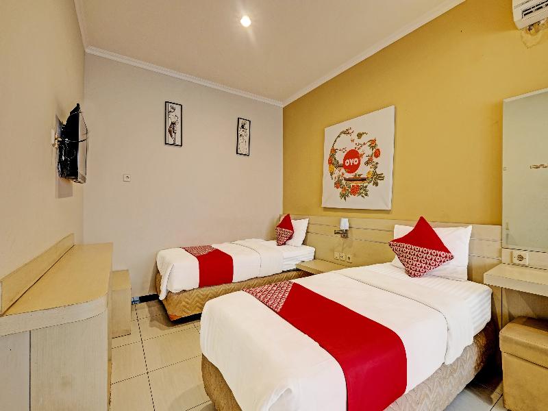 Super OYO 389 Sky Guesthouse image