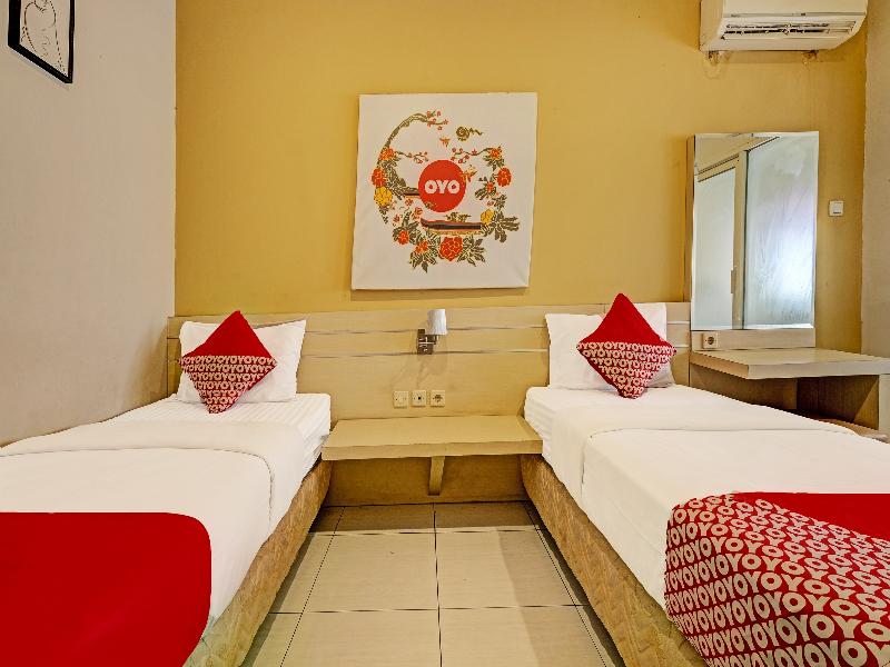 Super OYO 389 Sky Guesthouse image