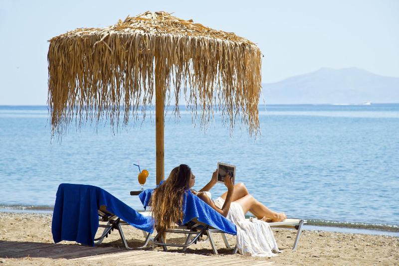 Makis Inn Resort image