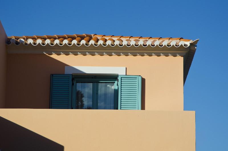 Makis Inn Resort image