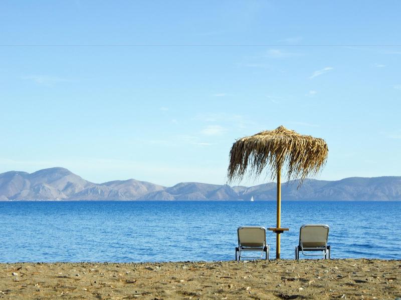 Makis Inn Resort image