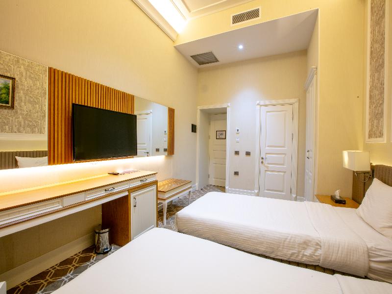 Theatrum Hotel Baku image