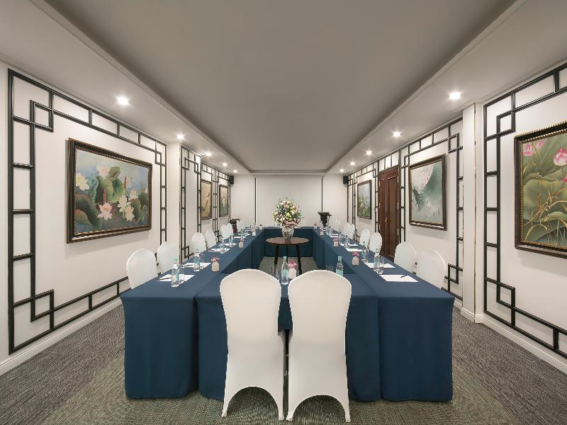 The Oriental Jade Hotel image