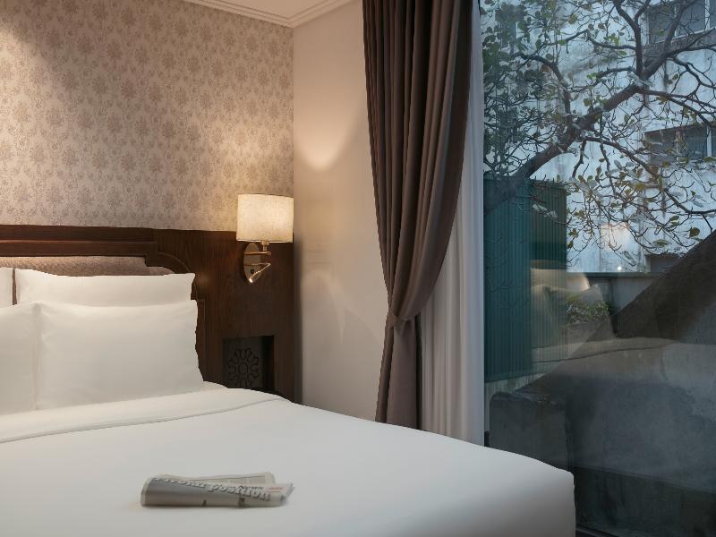The Oriental Jade Hotel image