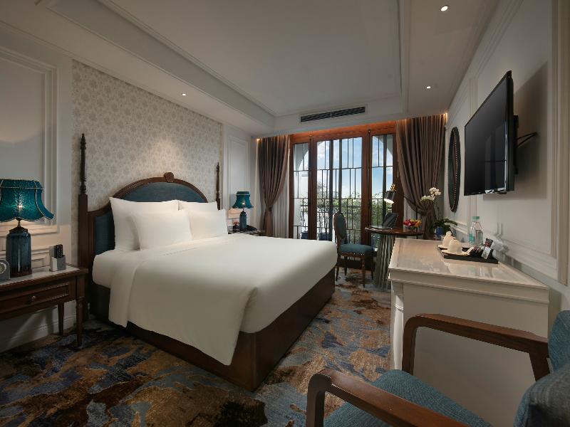 The Oriental Jade Hotel image