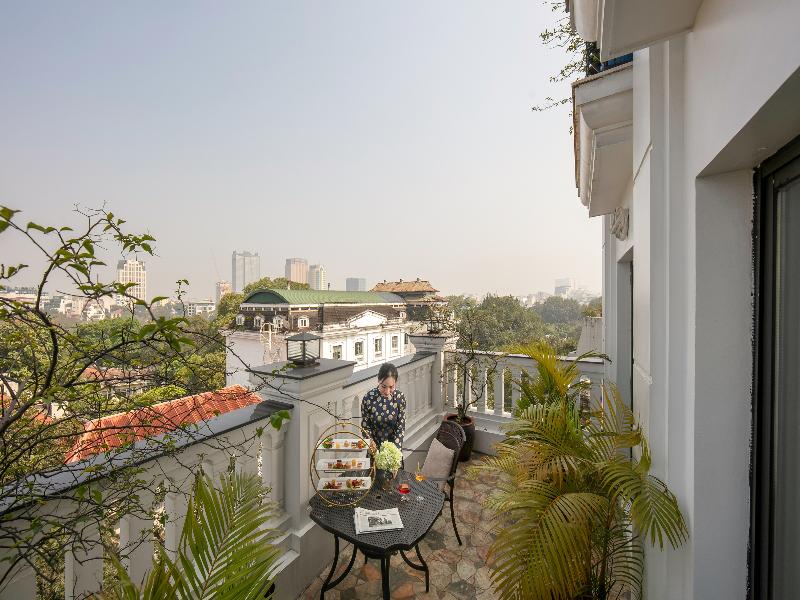 The Oriental Jade Hotel image