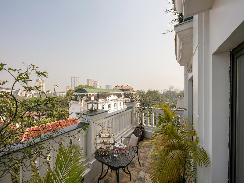 The Oriental Jade Hotel image