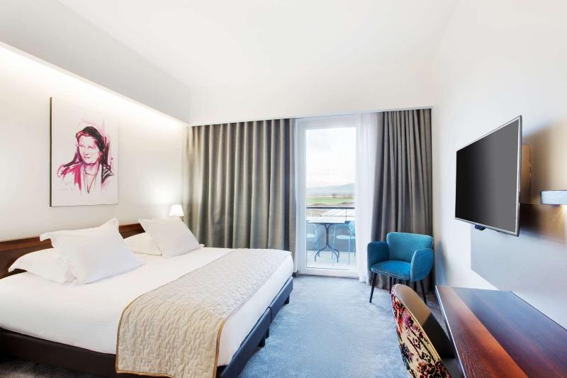 Best Western Plus Hotel Les Humanistes image