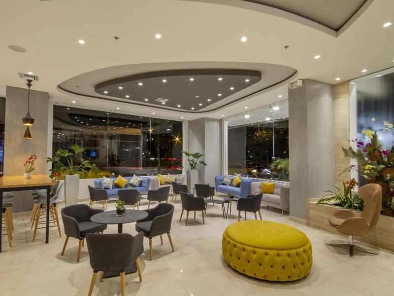 Ibis Quito image