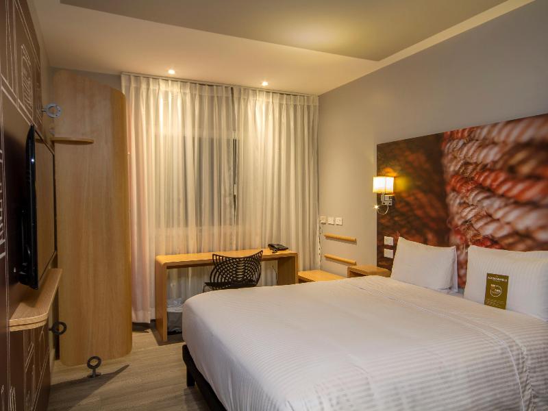 Ibis Quito image