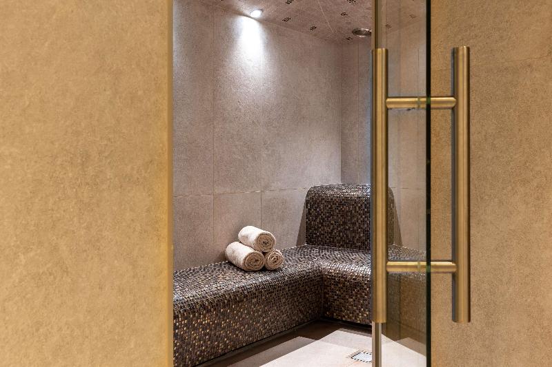 Best Western Hotel & SPA Coeur De Cassis image