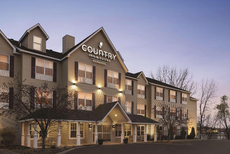 Country Inn & Suites by Radisson, Forest Lake, MN image
