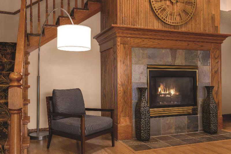 Country Inn & Suites by Radisson, Forest Lake, MN image