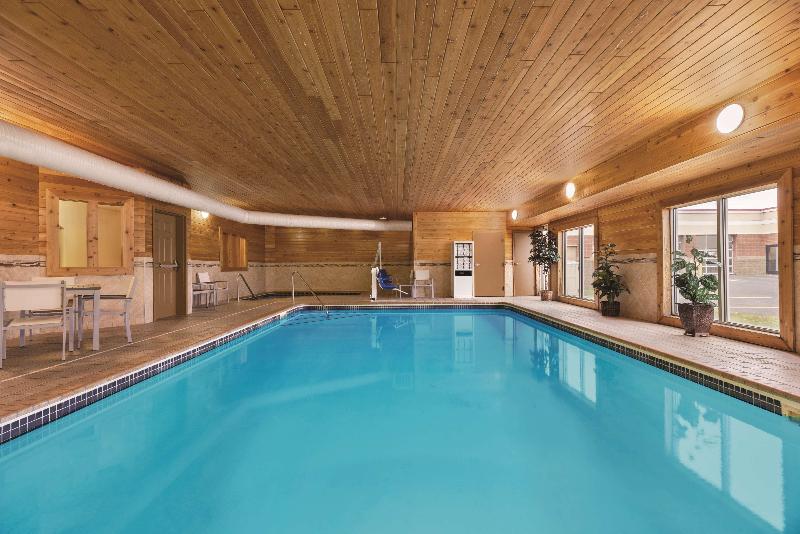 Country Inn & Suites by Radisson, Forest Lake, MN image