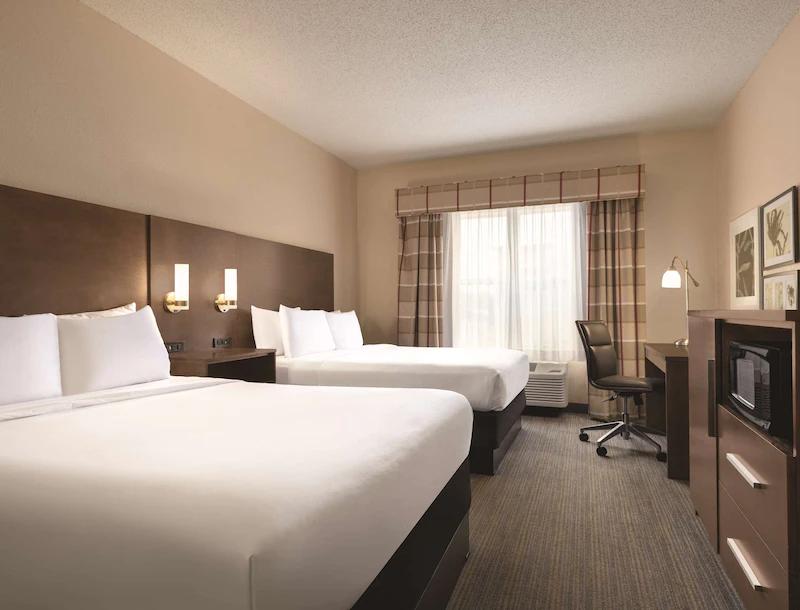 DOUBLE TWO QUEEN BEDS NON SMOKING