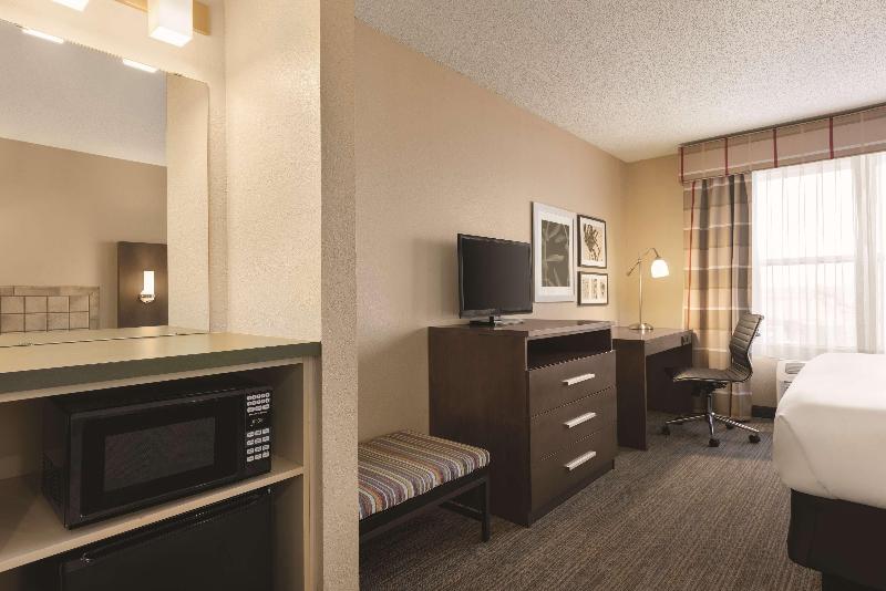 Country Inn & Suites by Radisson, Forest Lake, MN image