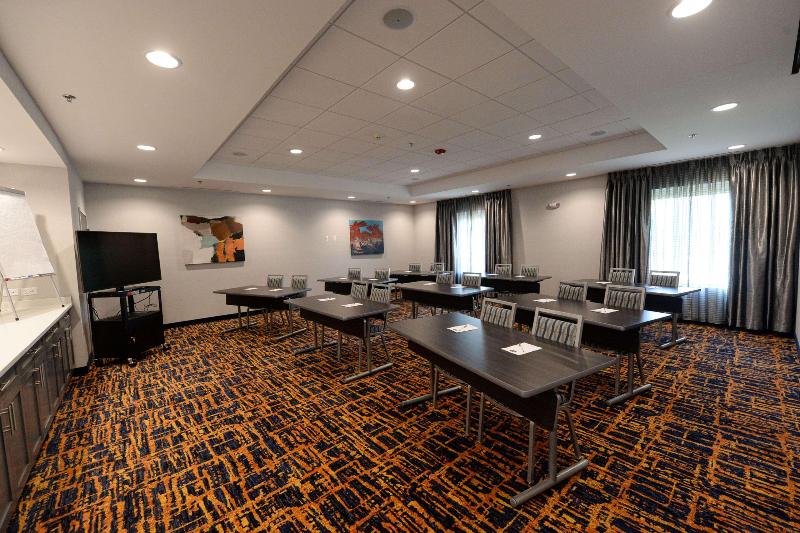 Hampton Inn & Suites By Hilton Lenoir image