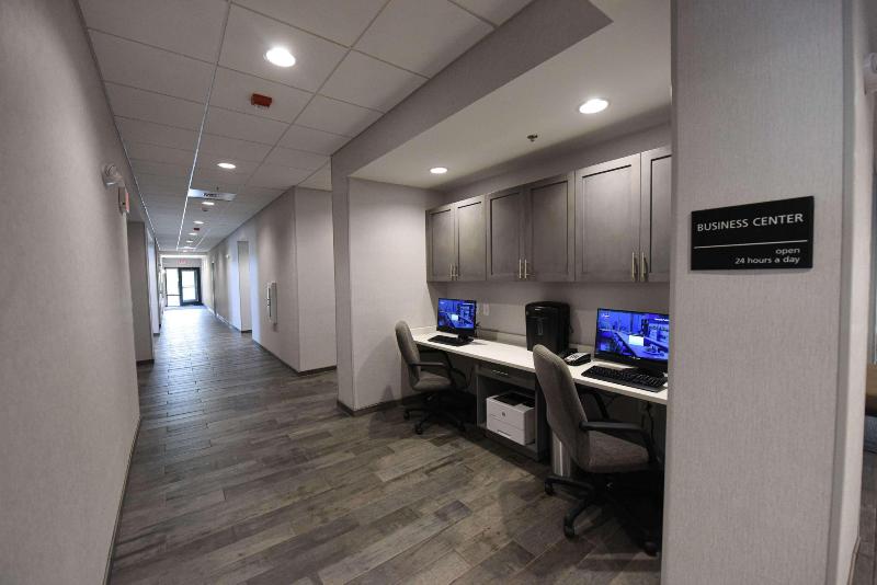 Hampton Inn & Suites By Hilton Lenoir image