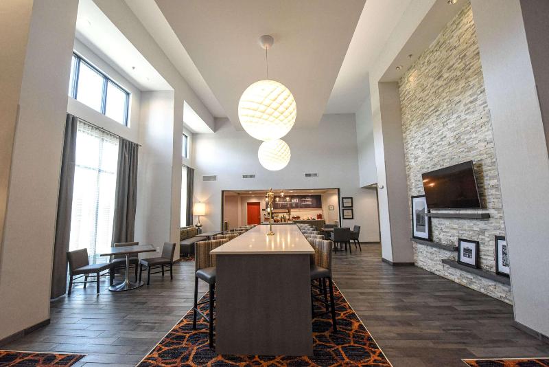 Hampton Inn & Suites By Hilton Lenoir image