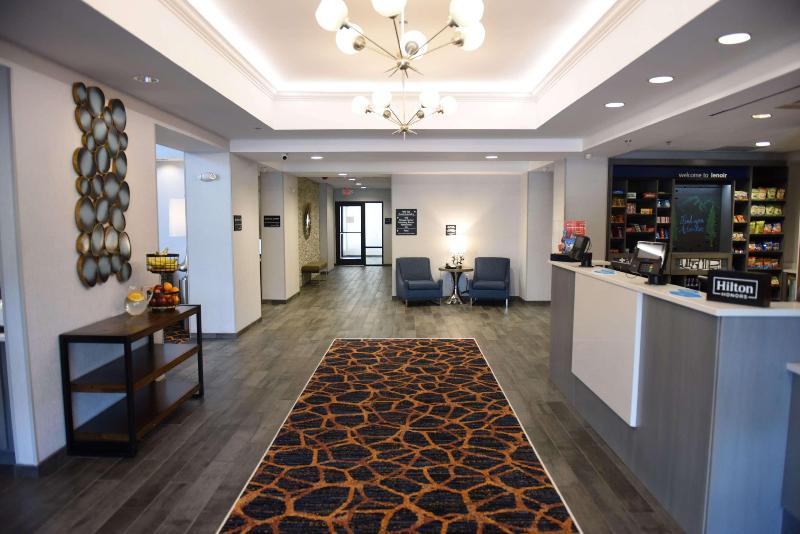 Hampton Inn & Suites By Hilton Lenoir image