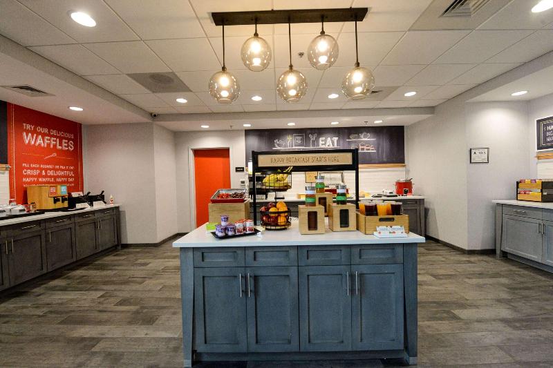 Hampton Inn & Suites By Hilton Lenoir image