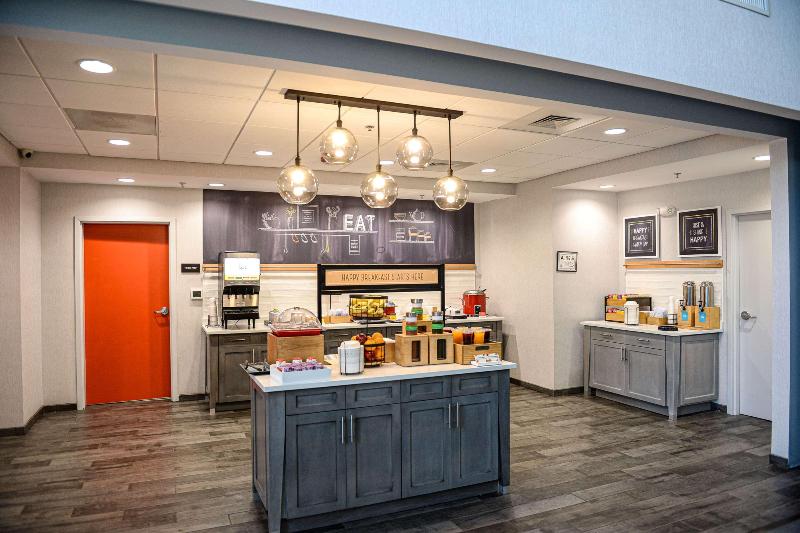 Hampton Inn & Suites By Hilton Lenoir image