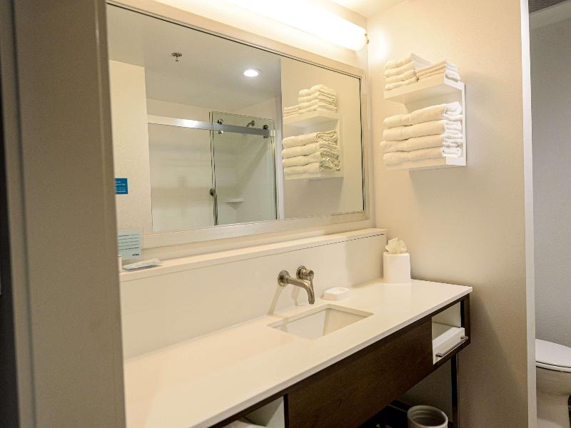 Hampton Inn & Suites By Hilton Lenoir image