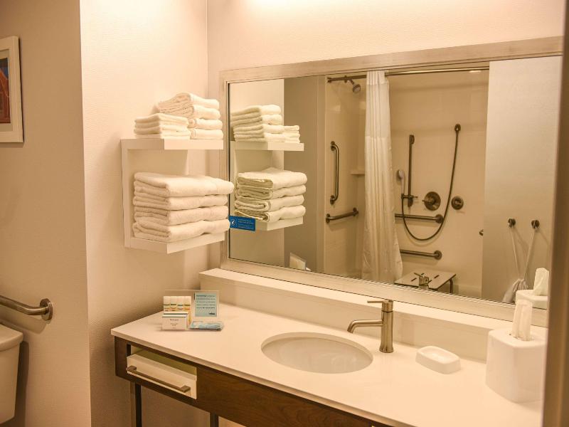 Hampton Inn & Suites By Hilton Lenoir image