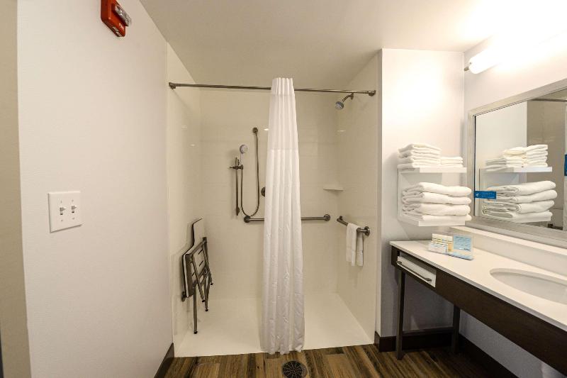 Hampton Inn & Suites By Hilton Lenoir image